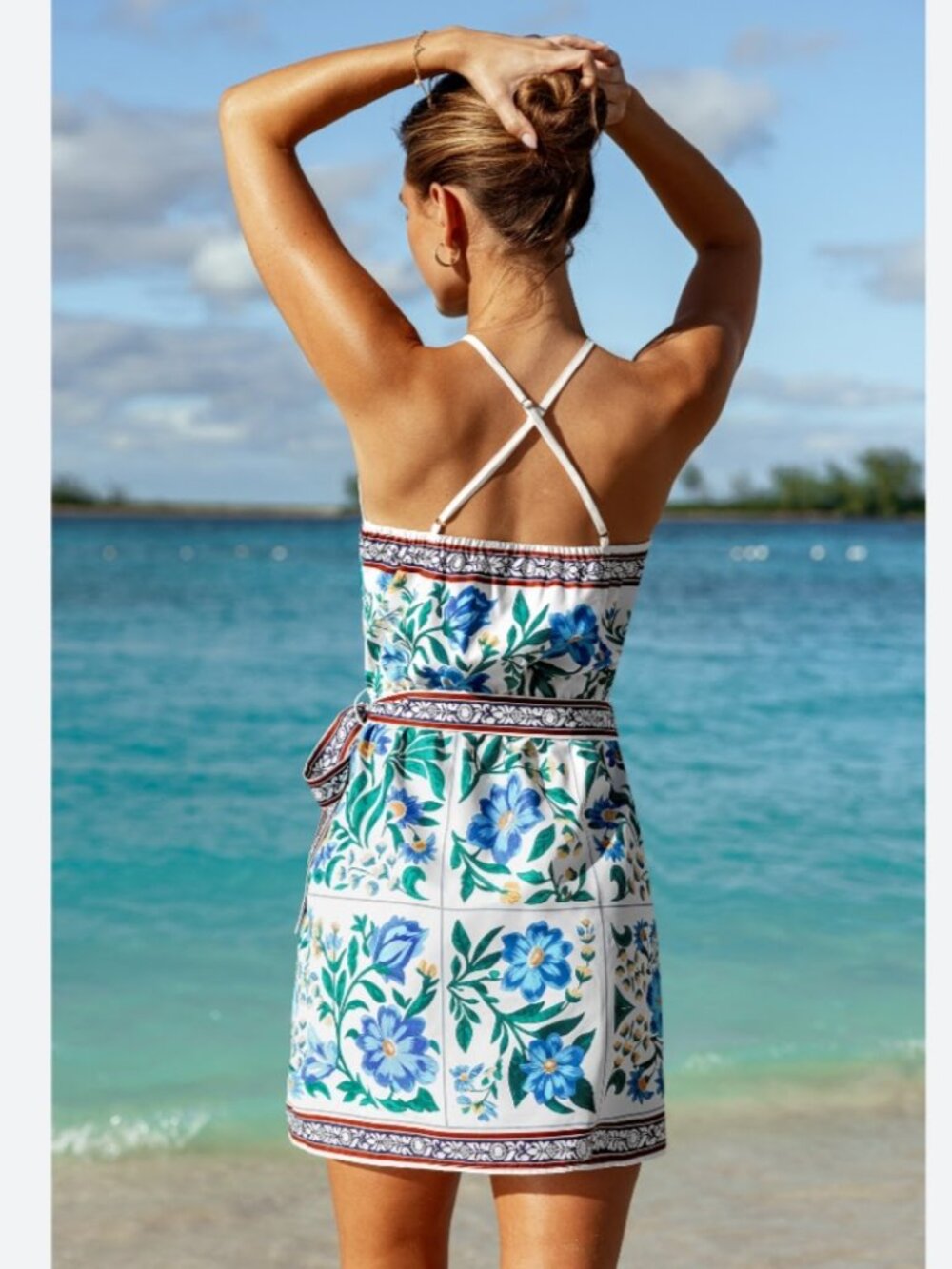 CUPSHE Bahama Honey Floral Mini Dress Resortwear Vacation Beach Women's M NWT - Picture 3 of 10
